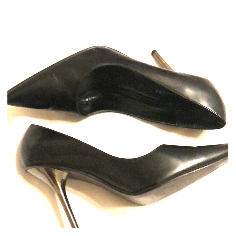 Colin Stuart black pointed toe metal heel sz 9